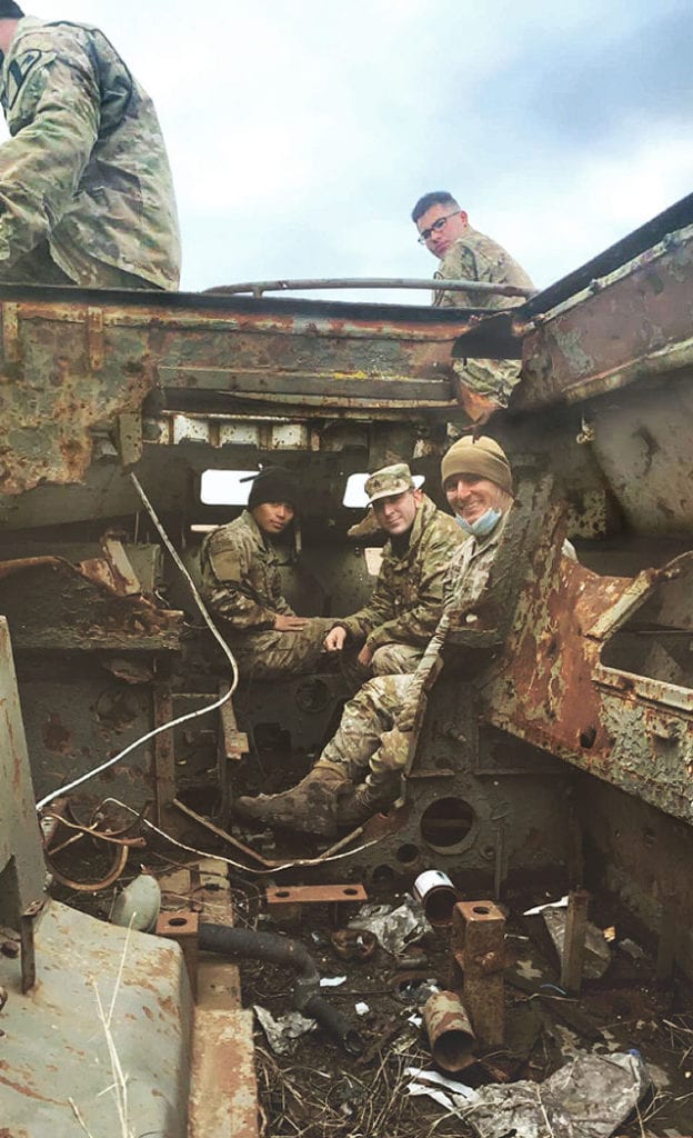 Soldiers from Lean Apache